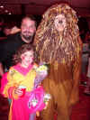WOZ-LionKimDad.JPG (102593 bytes)